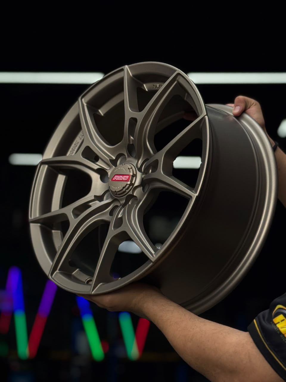ADX84H-131 16X7 8X100/114.3 ET38 CB73.1