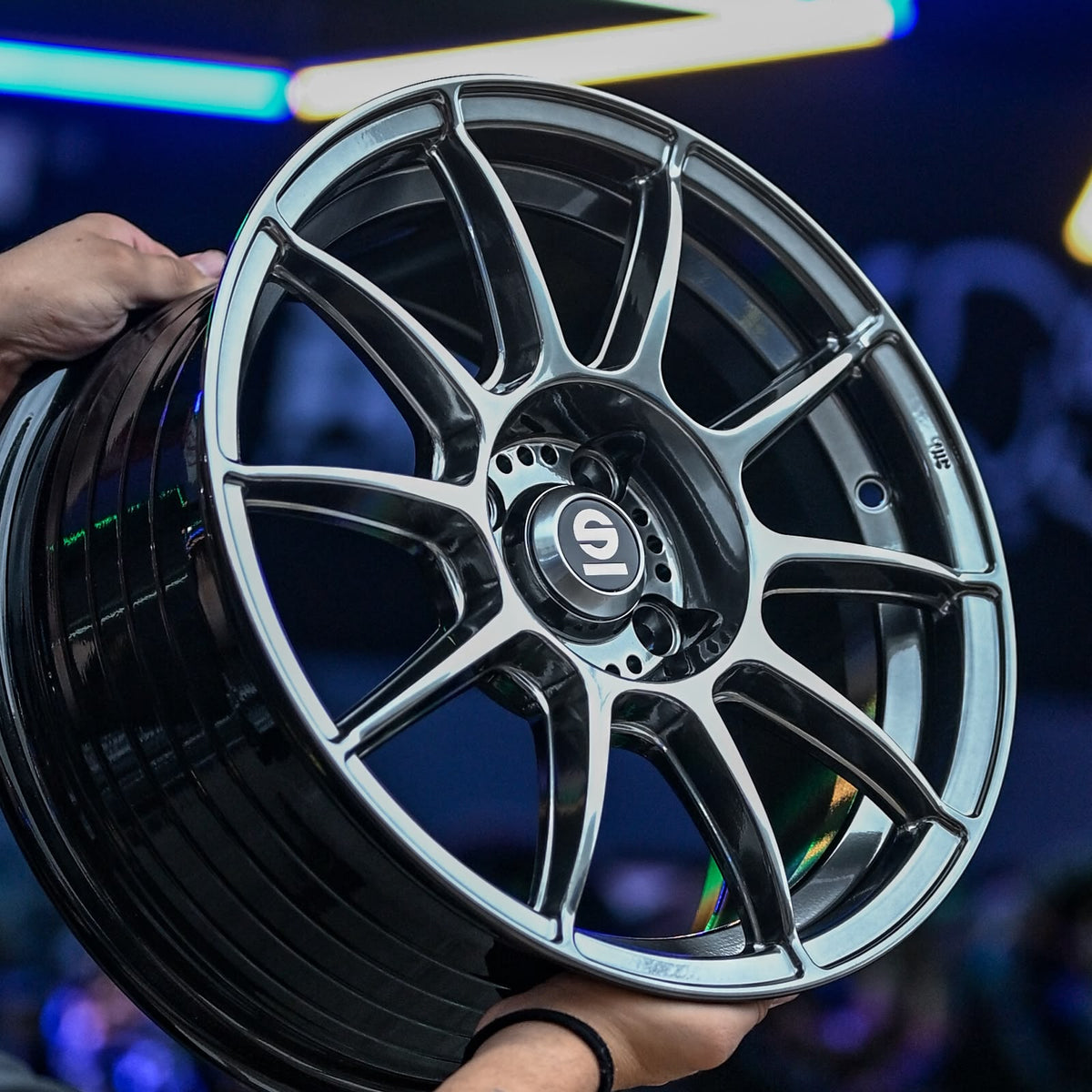 AQX74H-542 15X7 4X100 ET35 CB73.1