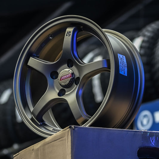 AQX74H-529 15X6.5 4X100 ET38 CB73.1