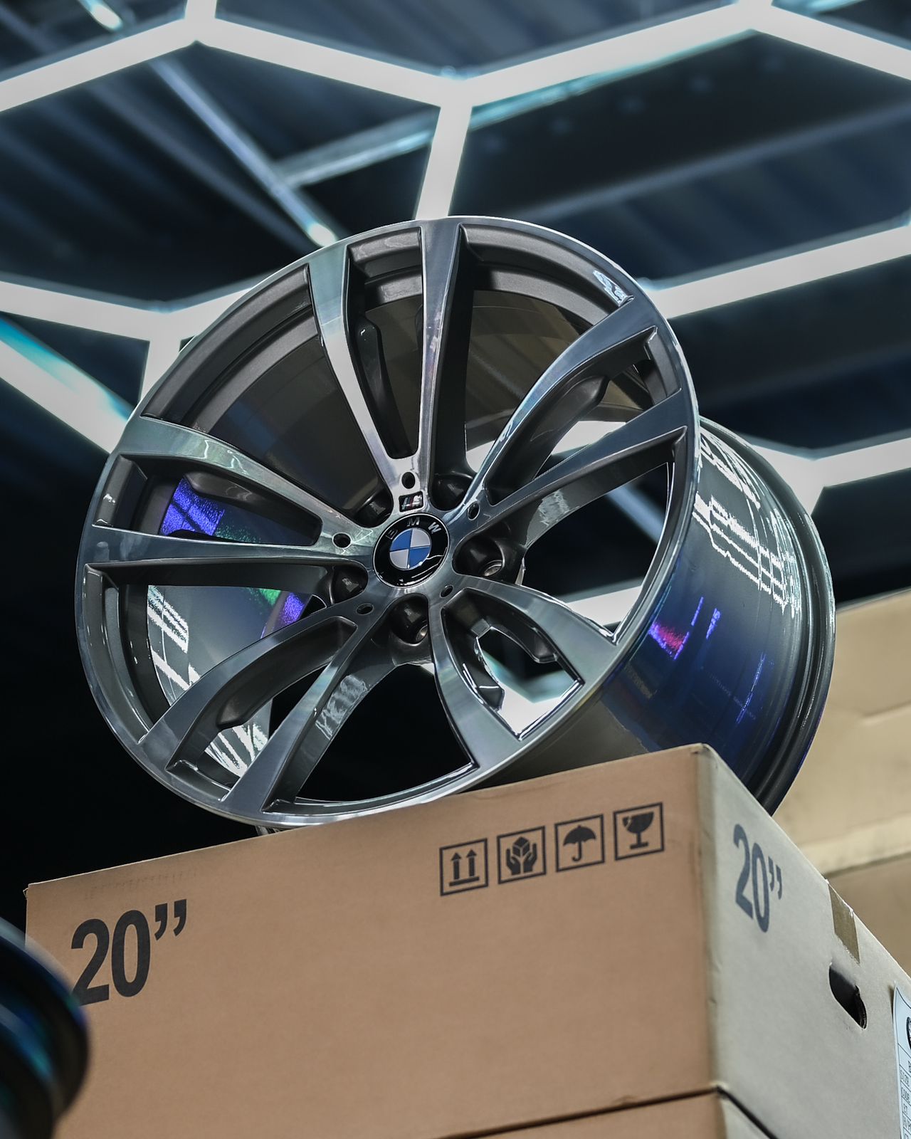 AVBMW5H-17 20X10 5X120 ET40 CB74.1 + AVBMW5H-18 20X11 5X120 ET37 CB74.1