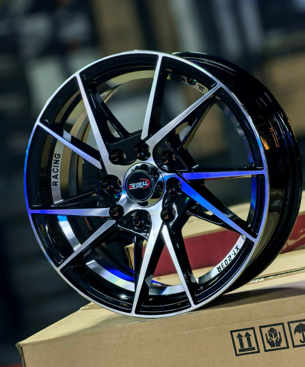 A1608 14x5.5 8x100/114.3 ET35 CB73.1