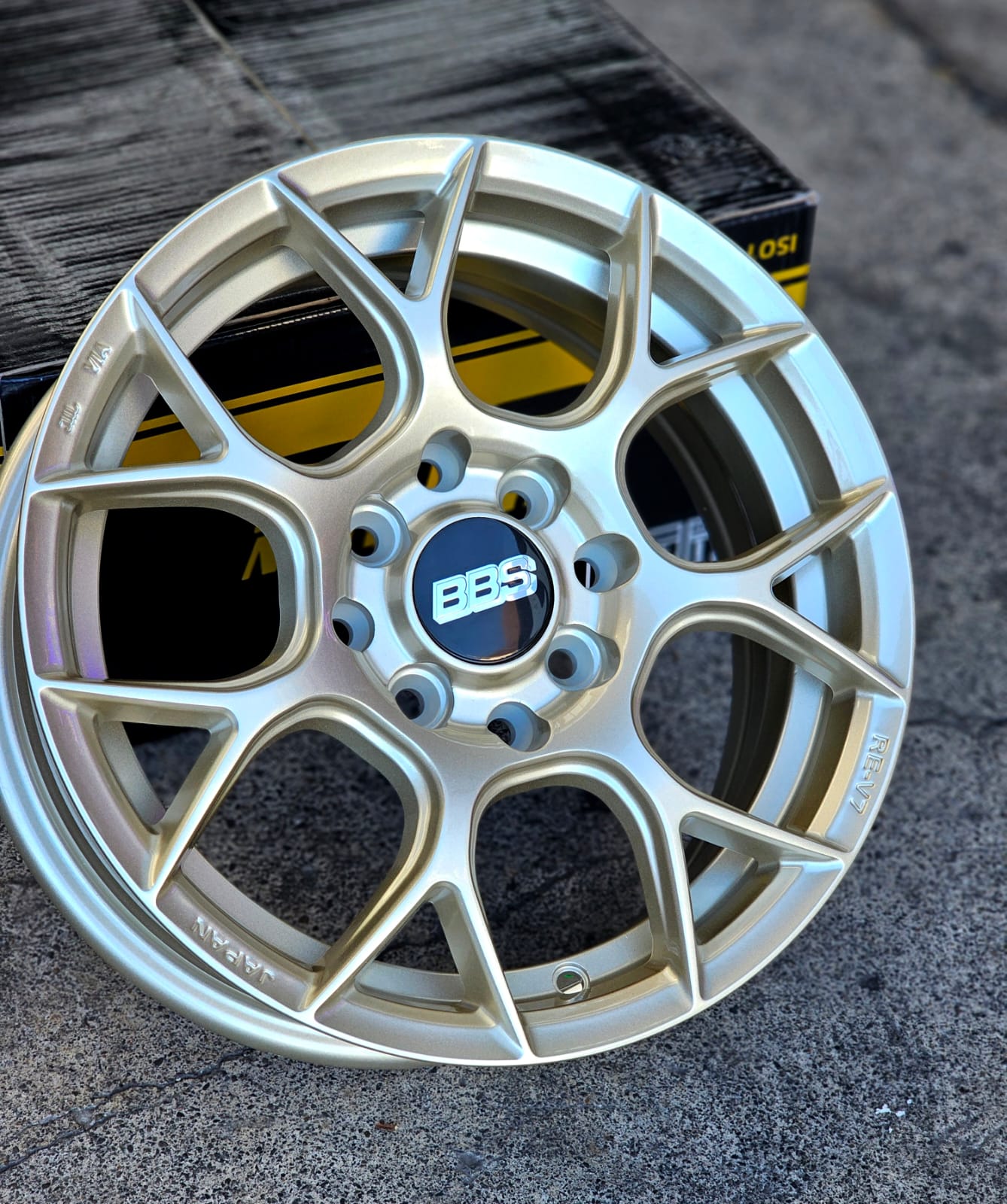 A1643 14x5.5 8x100/114.3 ET35 CB73.1