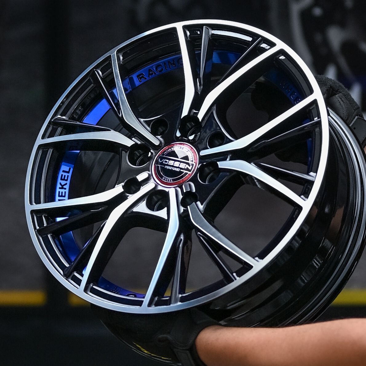 A1727 14X5.5 8X100/114.3 ET38 CB73.1