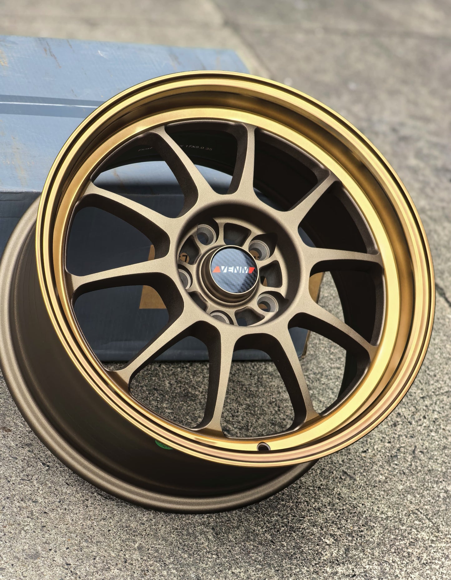 AD75H-411 17X8.0 5X114.3 ET35 CB73.1