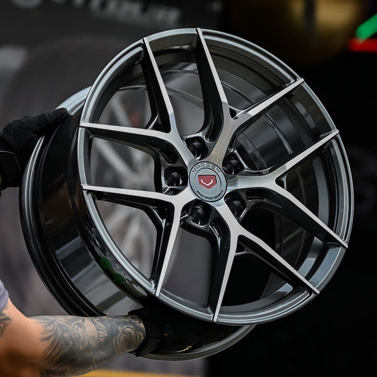 AD75H-452 17X8 5X114.3 ET35 CB73.1