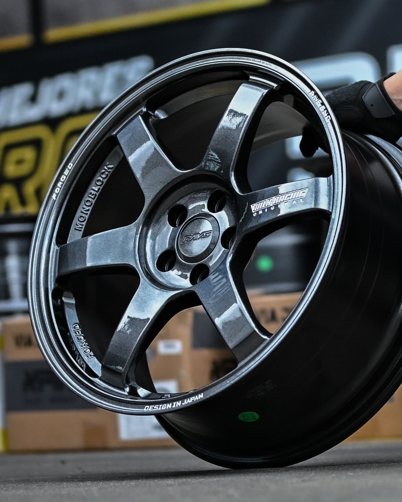 AD75H-458 17X8 5X114.3 ET42 CB73.1