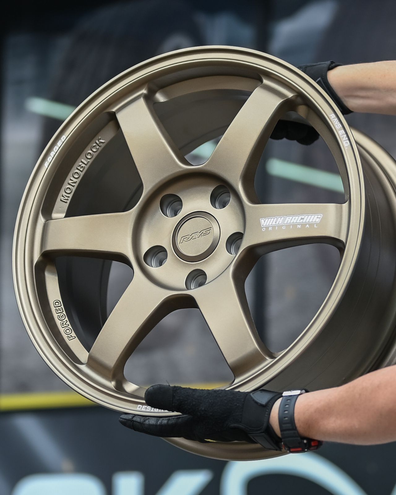 AD75H-459 17X8 5X114.3 ET42 CB73.1