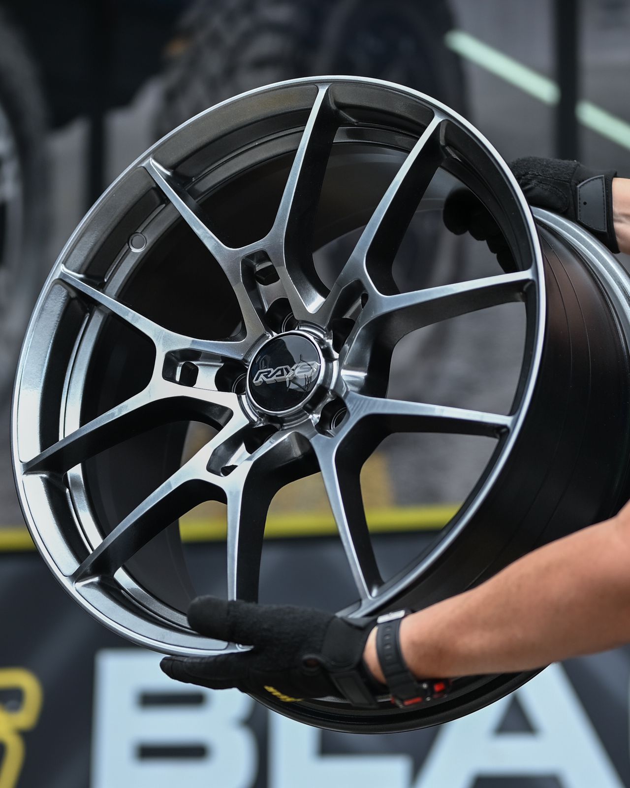 AD75H-472 17X8 5/114.3 ET38 CB73.1