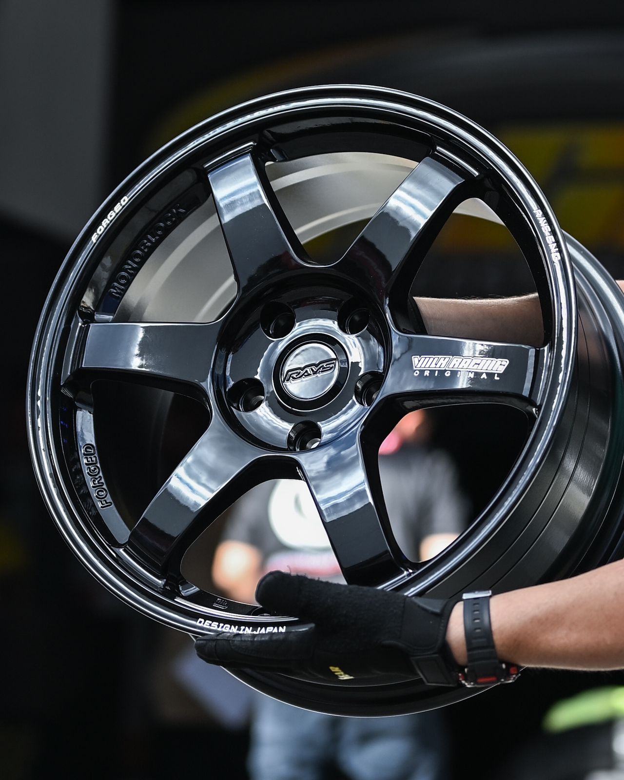 AD75H-475 17X8 5X114.3 ET42 CB73.1