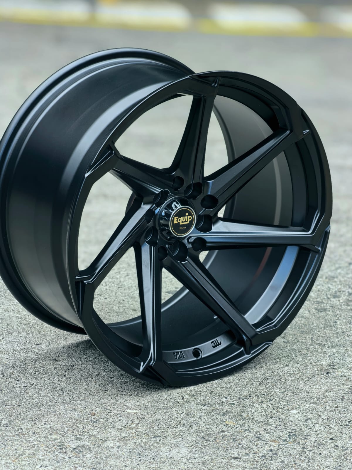 AD75H-536 17x9 10x100/114.3 ET10 CB73.1