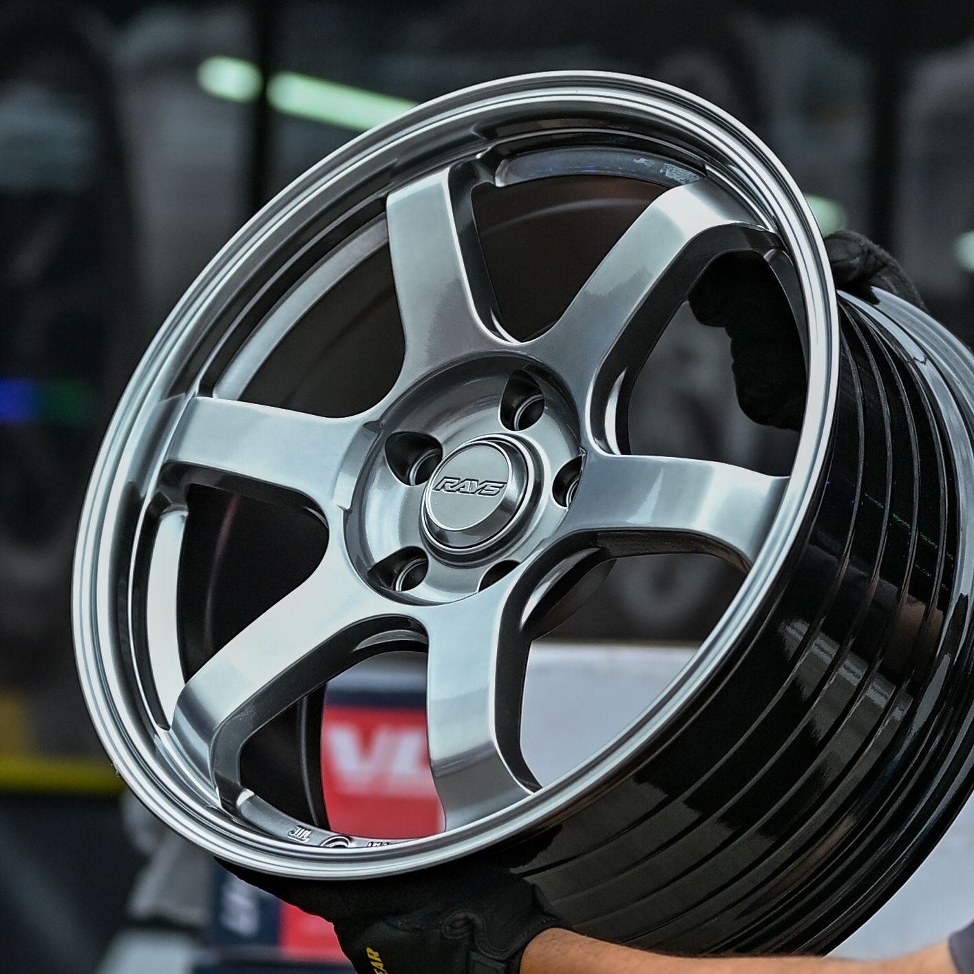 AD75H-543 17X8 5X114.3 ET38 CB73.1
