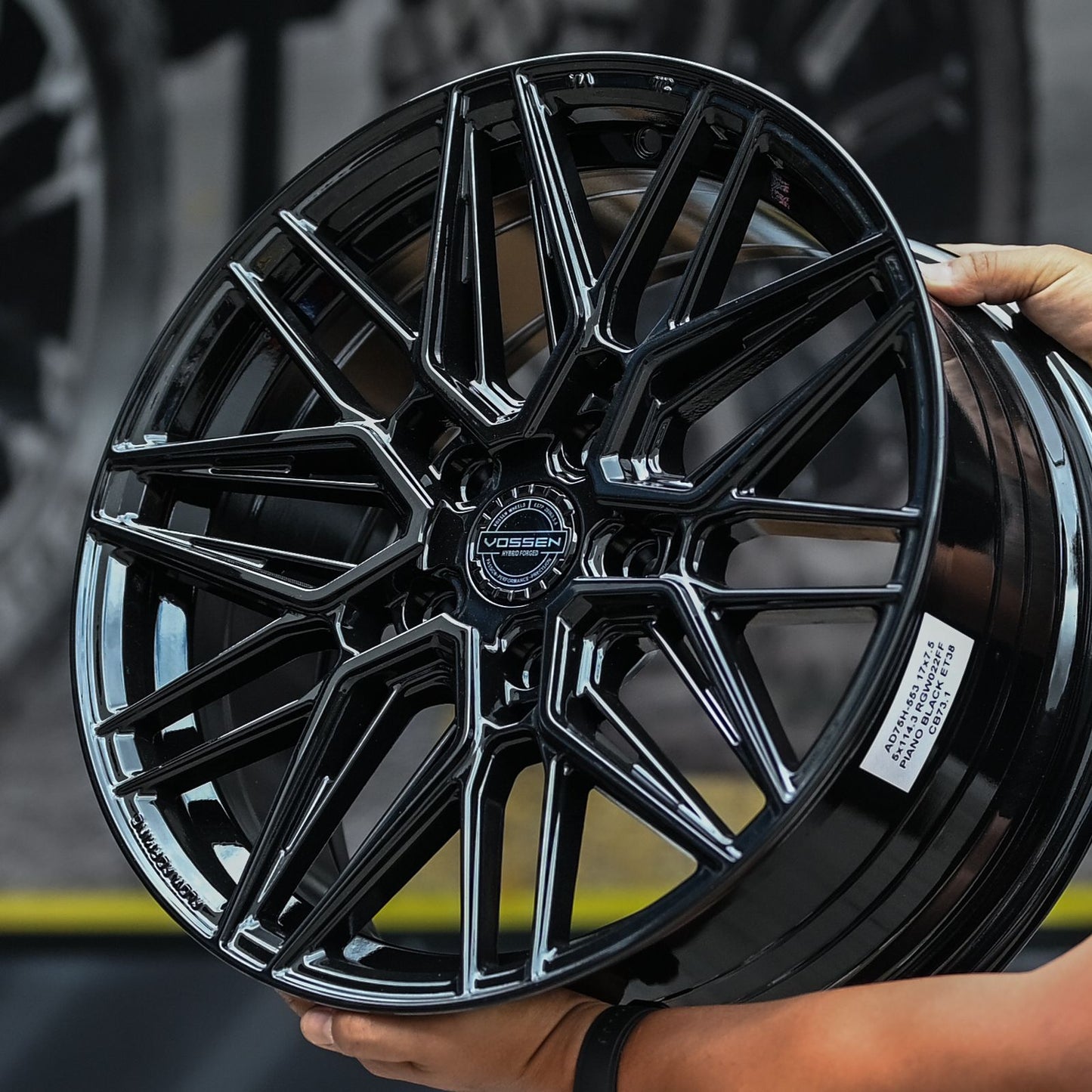 AD75H-553 17X7.5 5X114.3 ET38 CB73.1