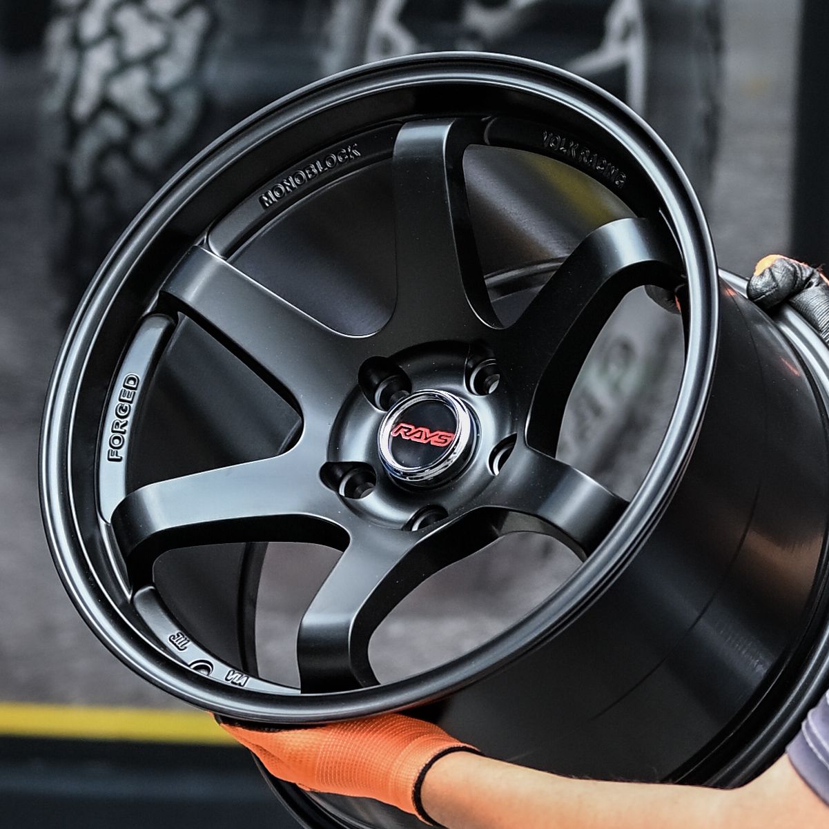 AD75H-566 17x10 5x114.3 ET20 CB73.1