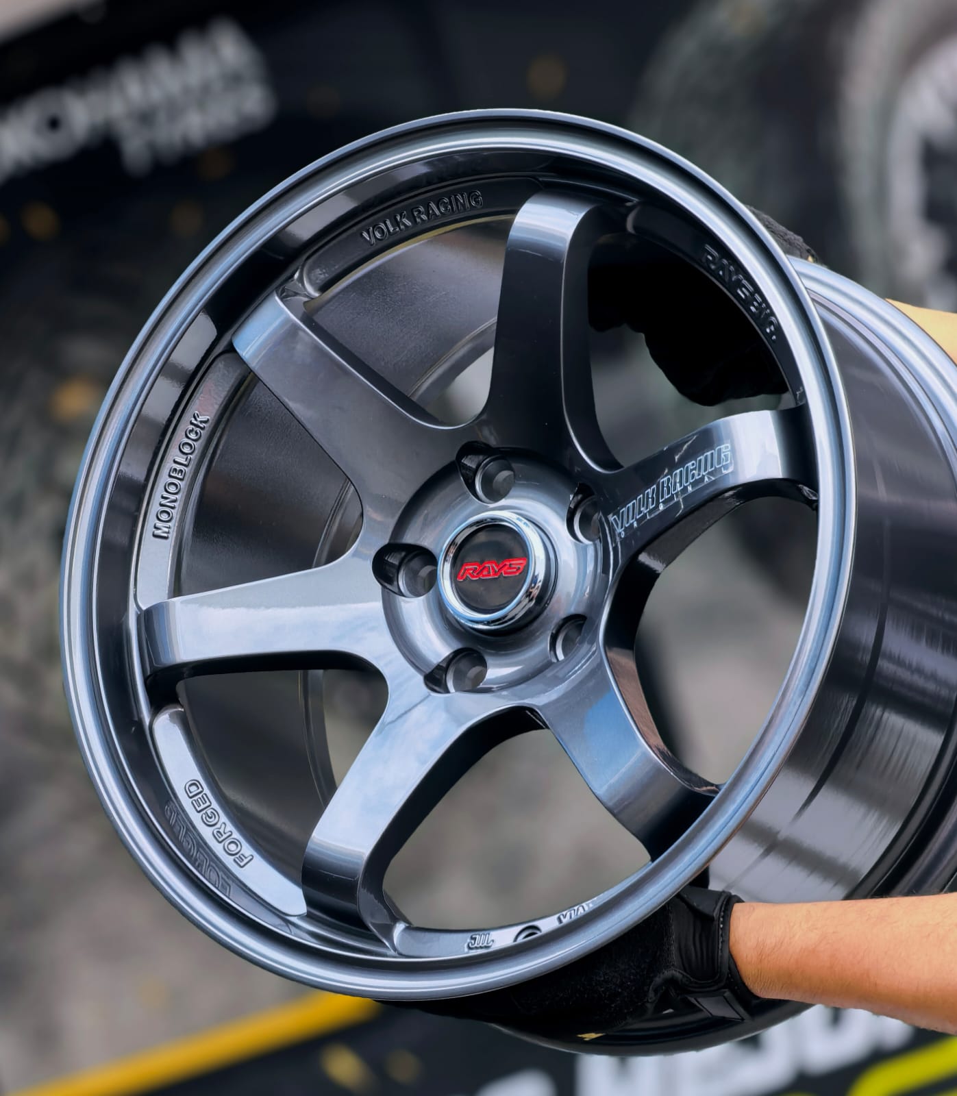AD75H-569 17x10 5x114.3 ET20 CB73.1