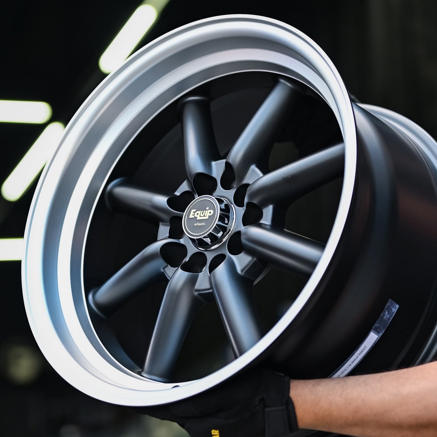 AD75H-572 17x9.0 10X100/114.3 ET0 CB73.1