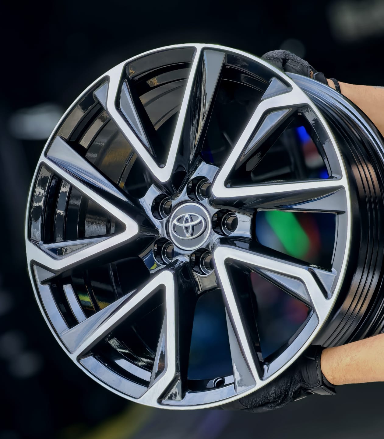 AD75H-581 17X7.5 5x100 ET40 CB54.1