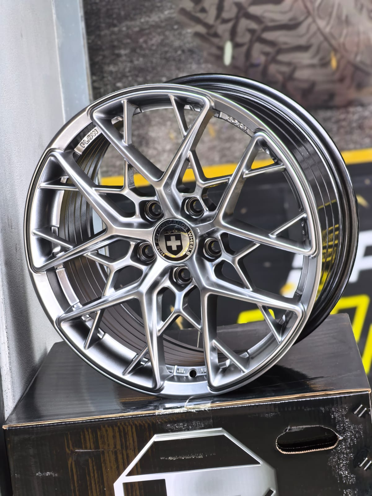 AD85H-152 18X8 5X114.3 ET38 CB73.1