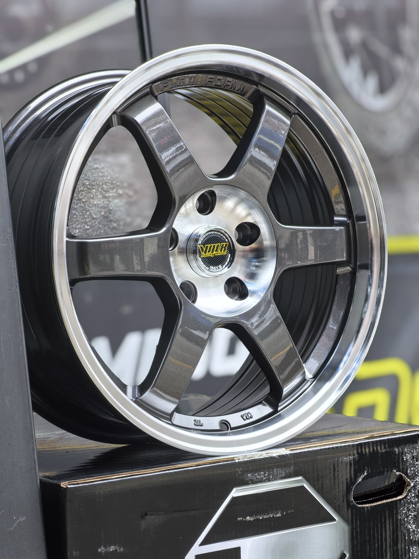 AD95H-19 19X8.5 5X114.3 ET38 CB73.1