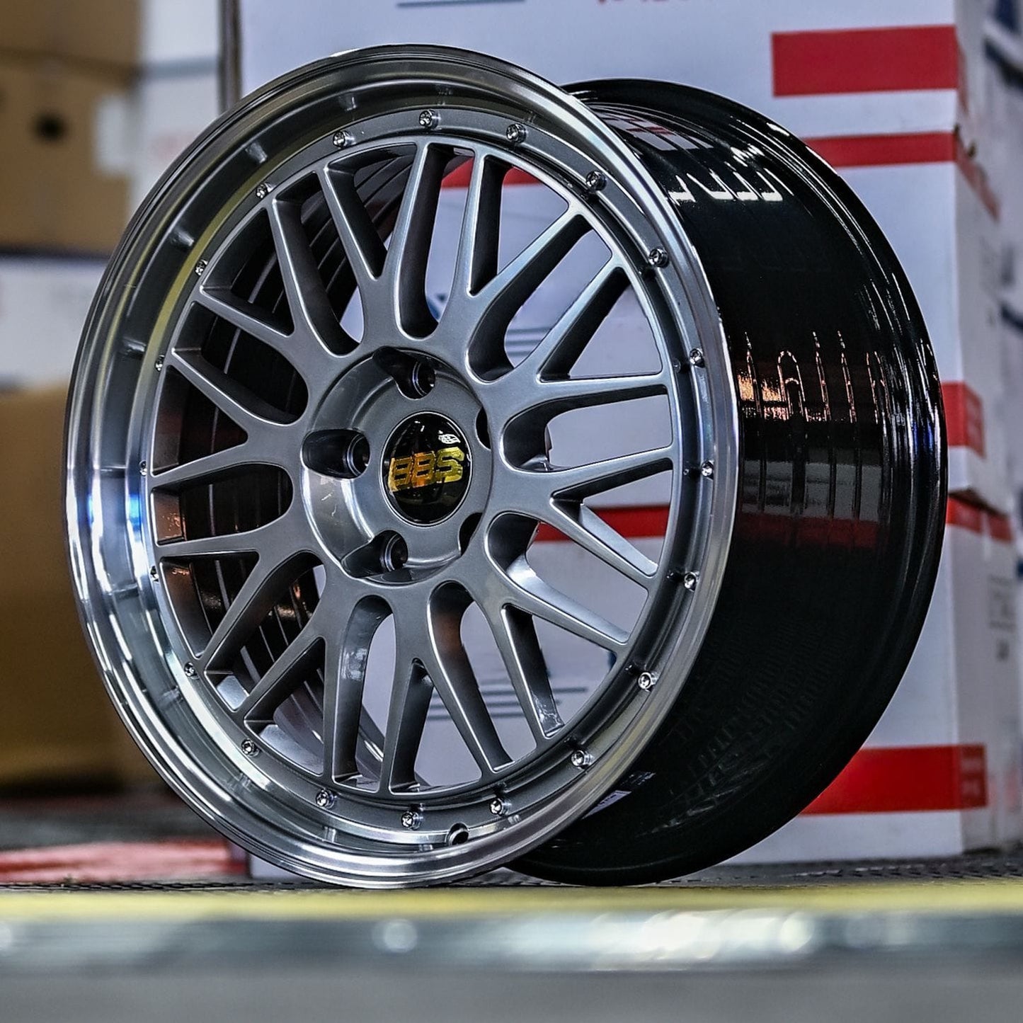 AD85H-167 18X8 5X114.3 ET40 CB73.1