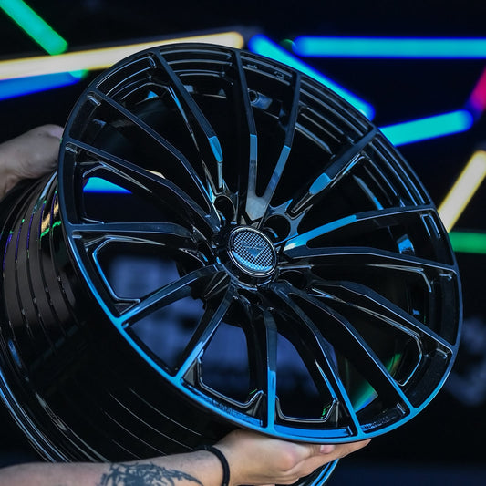 AD85H-252 18X8.5 5X114.3 ET40 CB73.1