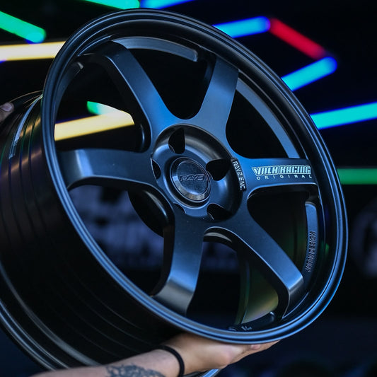 AD85H-258 18X8.5 5X114.3 ET35 CB73.1