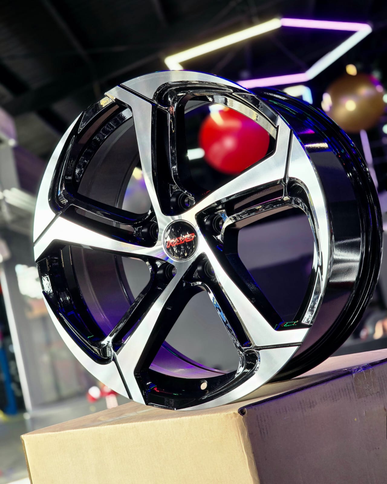 AD85HG-37 18X8 5X112 ET35 CB66.5