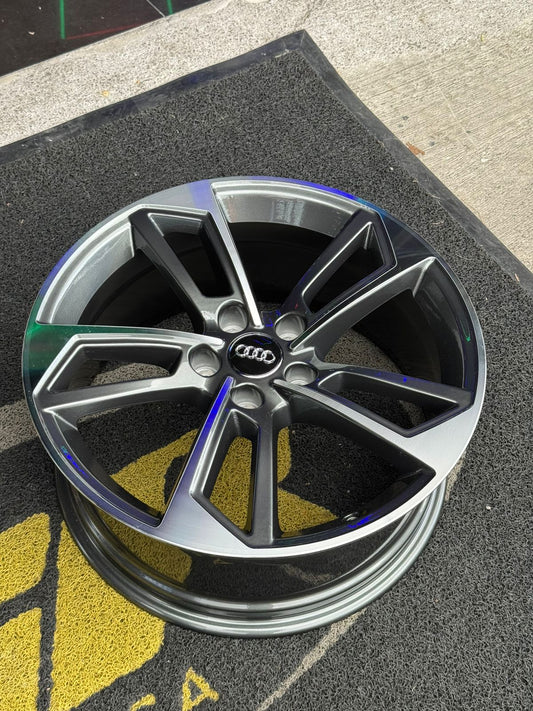 AD85HG-43 18X8 5X112 ET40 CB66.6