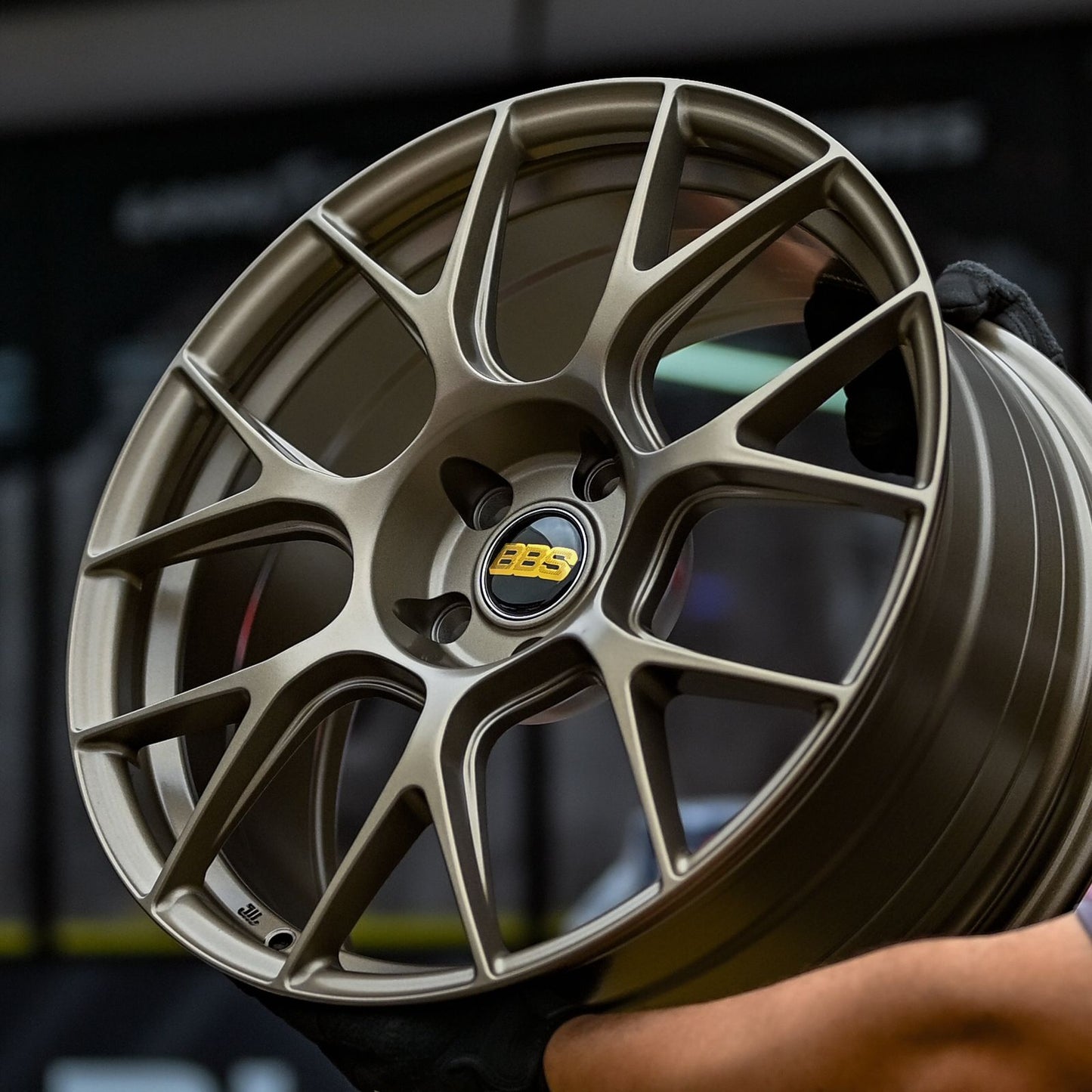 AD85HT-18 18X8.0 5X108 ET40 C.B73.1