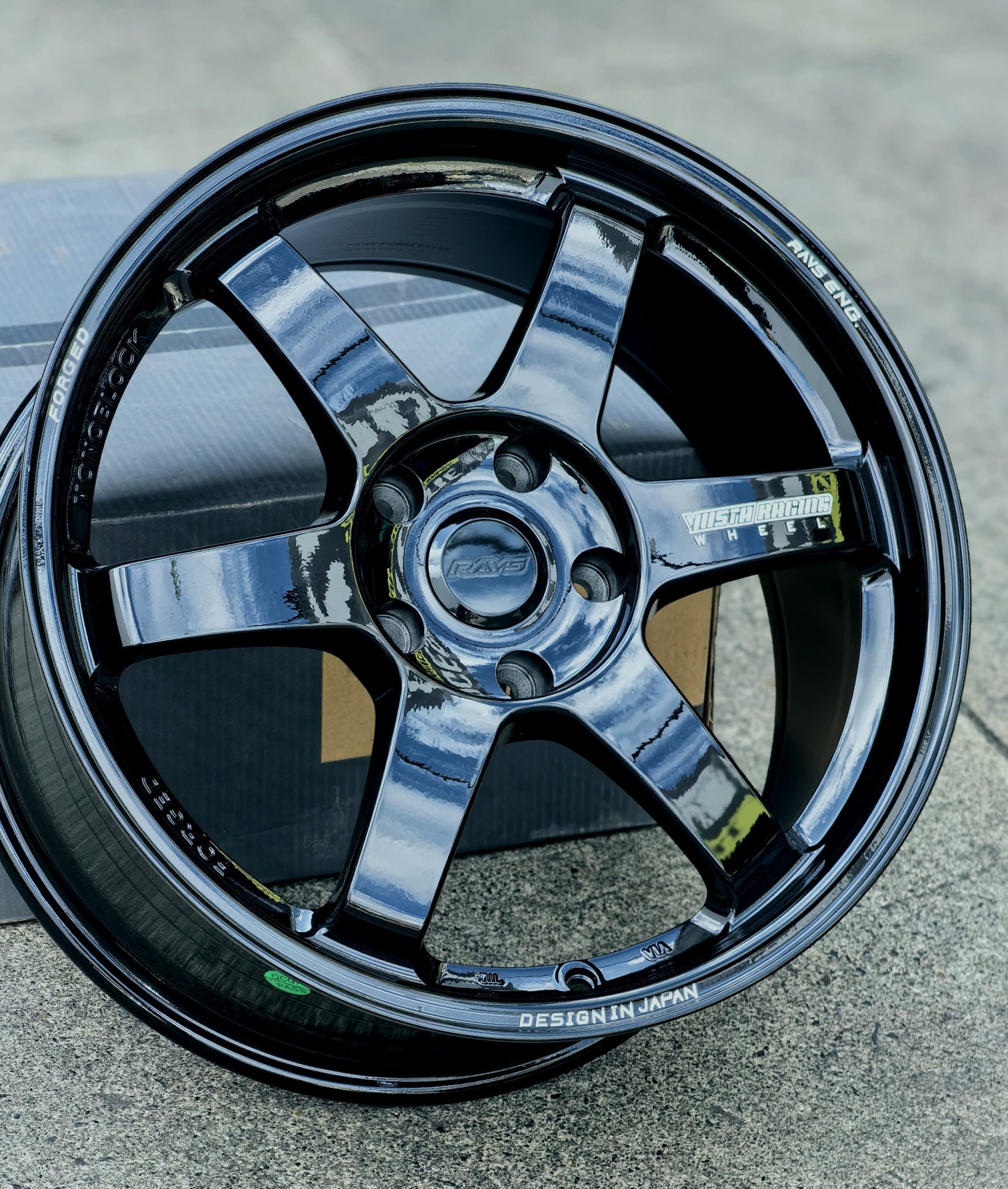 AD8BMW5H-41 18X8.5 5X120 ET35 CB72.5