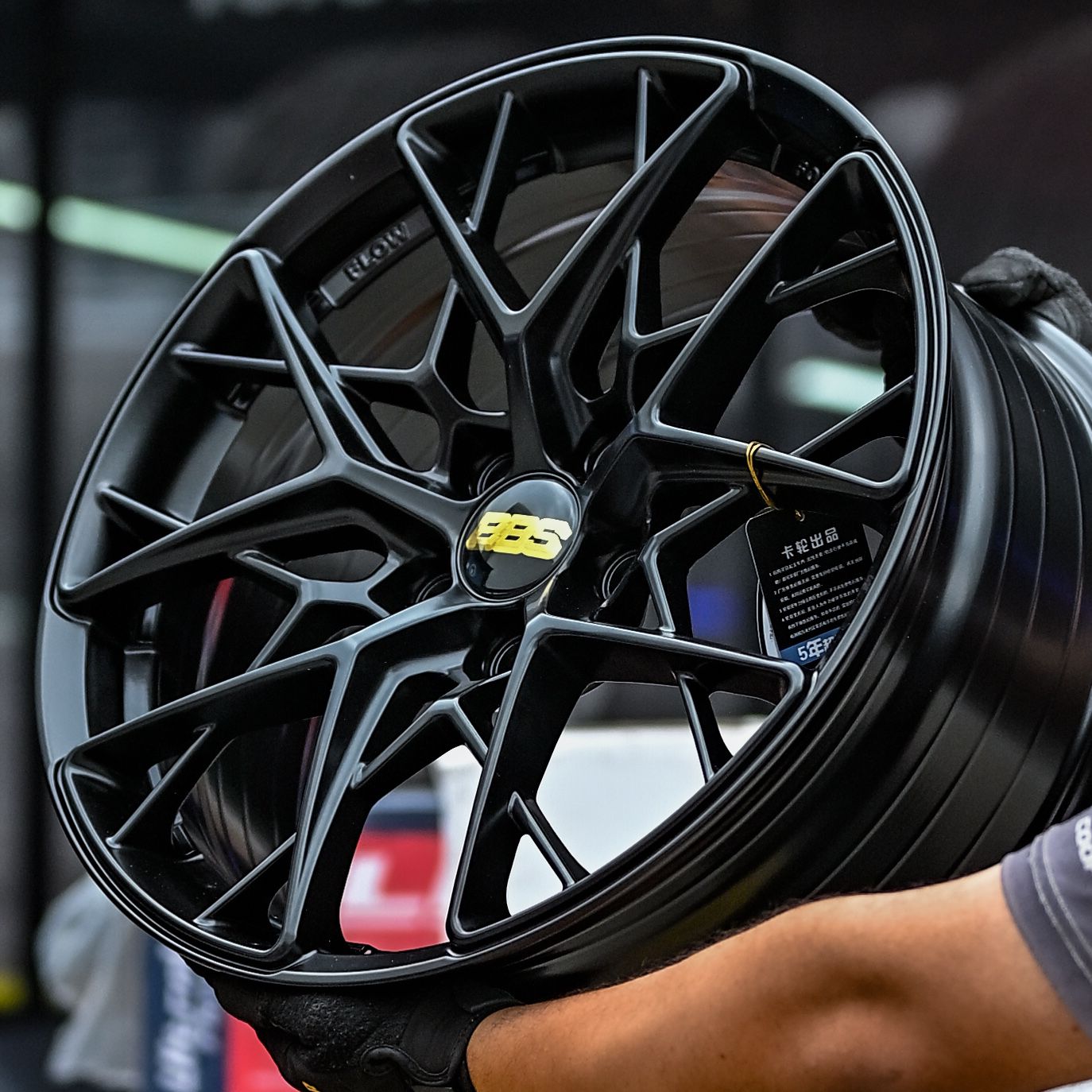 AD95H-13 19X8.5 5X114.3 ET38 CB73.1