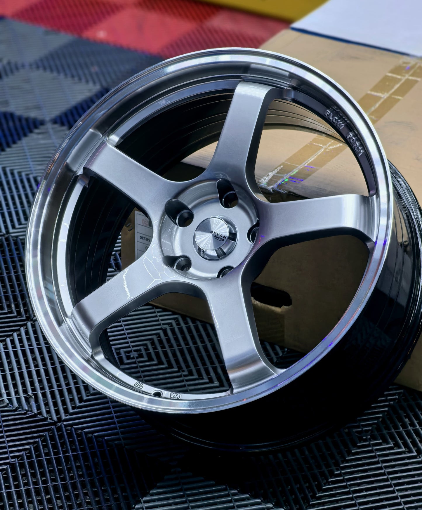 AD9M5H-122 19x8.5 5x120 ET35 CB72.6