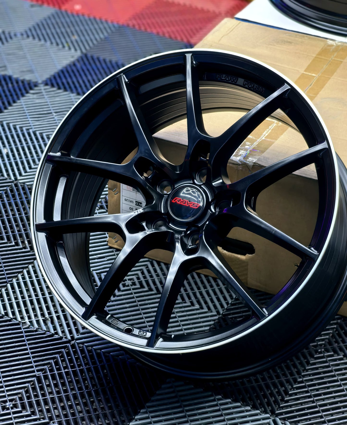 AD9M5H-123 19x8.5 5X120 ET35 CB72.6