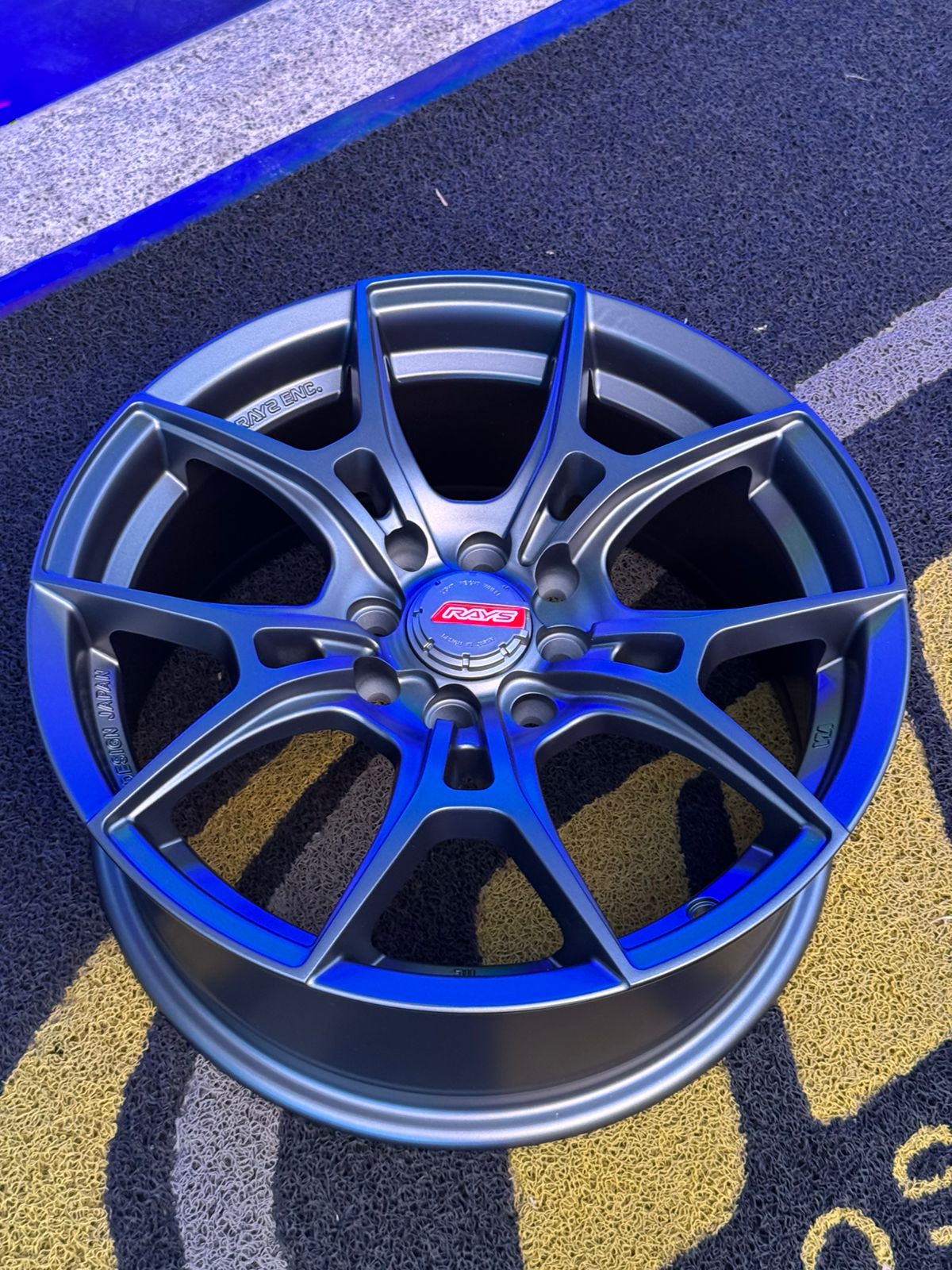 ADX84H-132 16X7 8X100/114.3 ET38 CB73.1