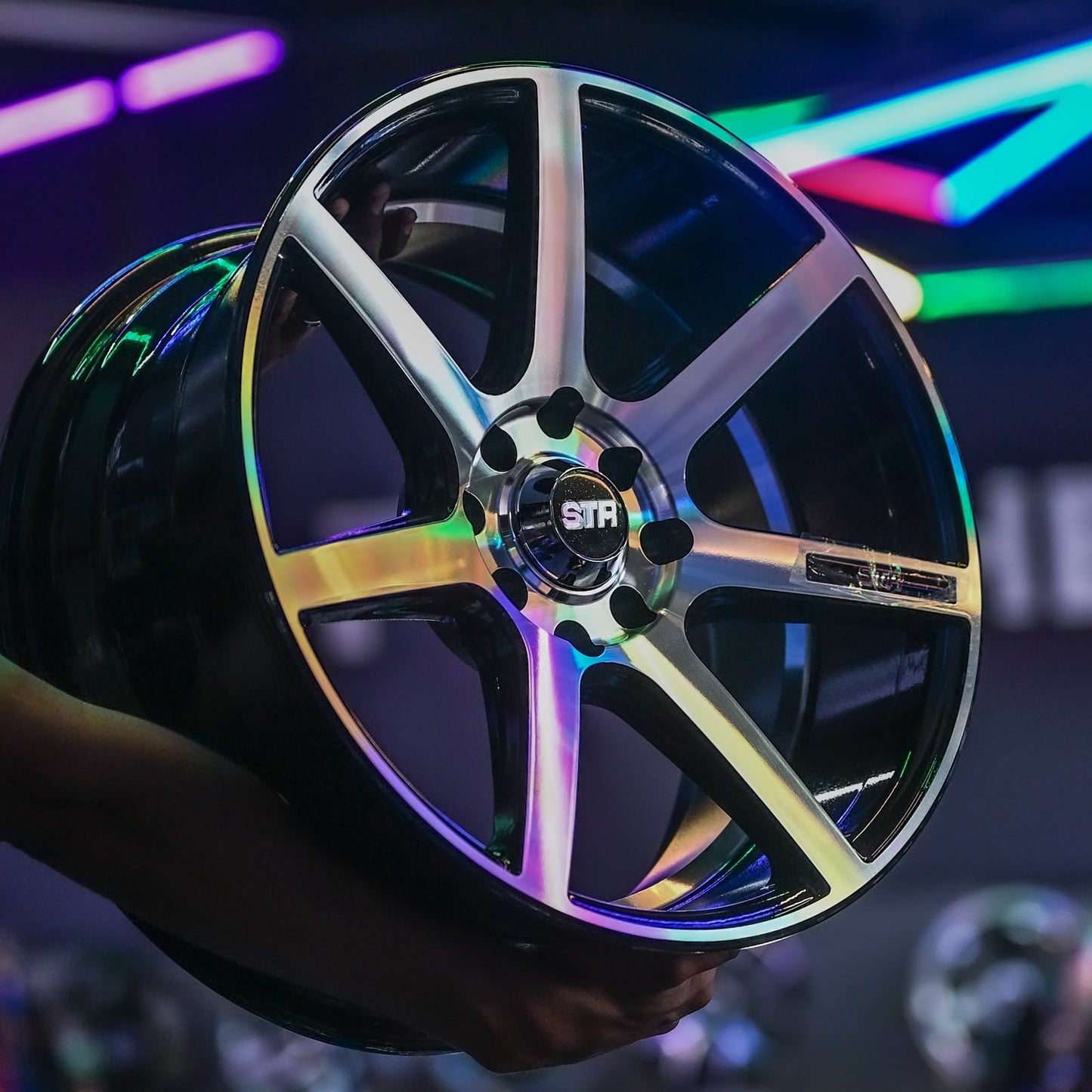 ADX84H-155 16X8 8X100/114.3 ET20 CB73.1
