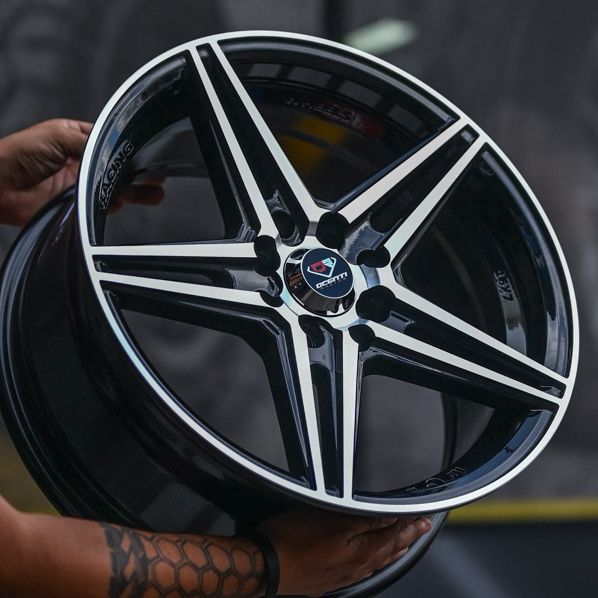 ADX84H-184 16x7.0 8x100/114.3 ET35 CB73.1