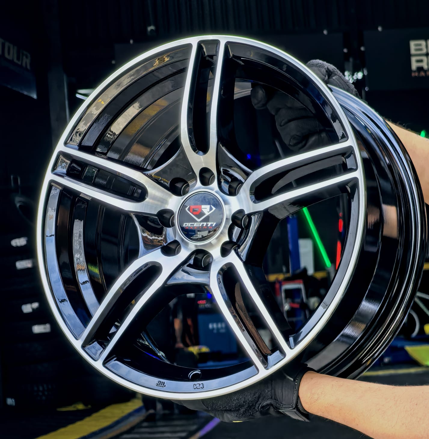 ADX84H-187 16x7.0 8X100/114.3 ET35 CB73.1