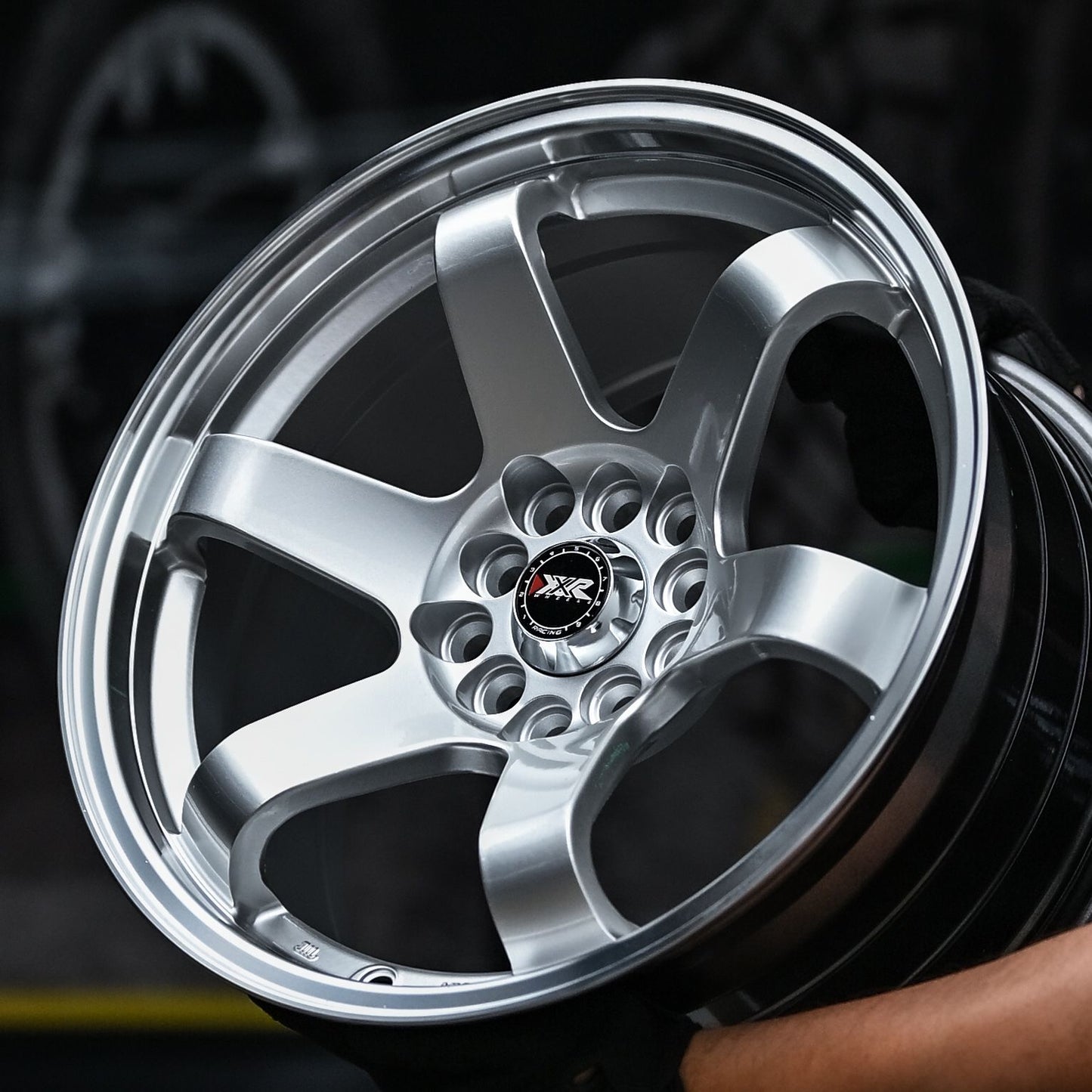 ADX85H-229 16X8 10X100/114.3 ET20 CB73.1