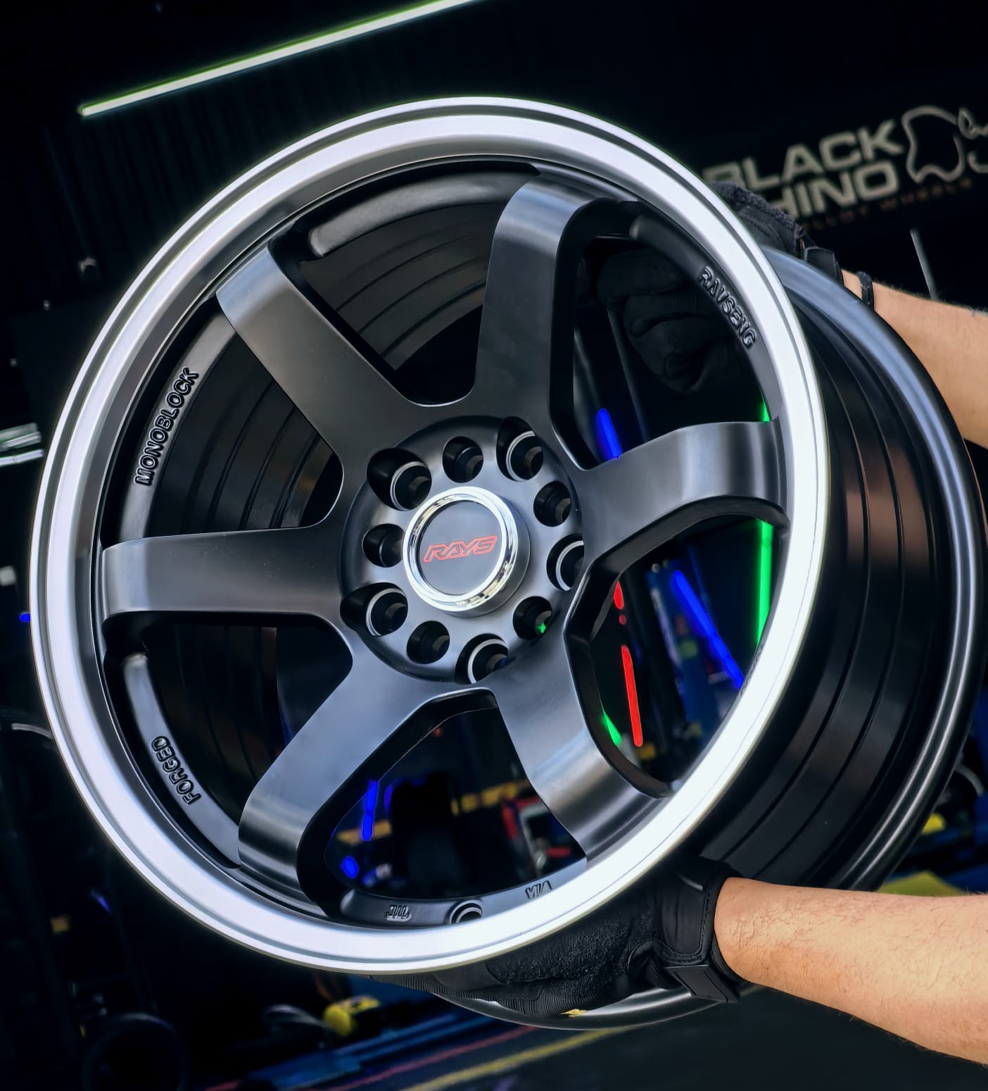 ADX85H-249 16x8.0 10X100/114.3 ET20 CB73.1