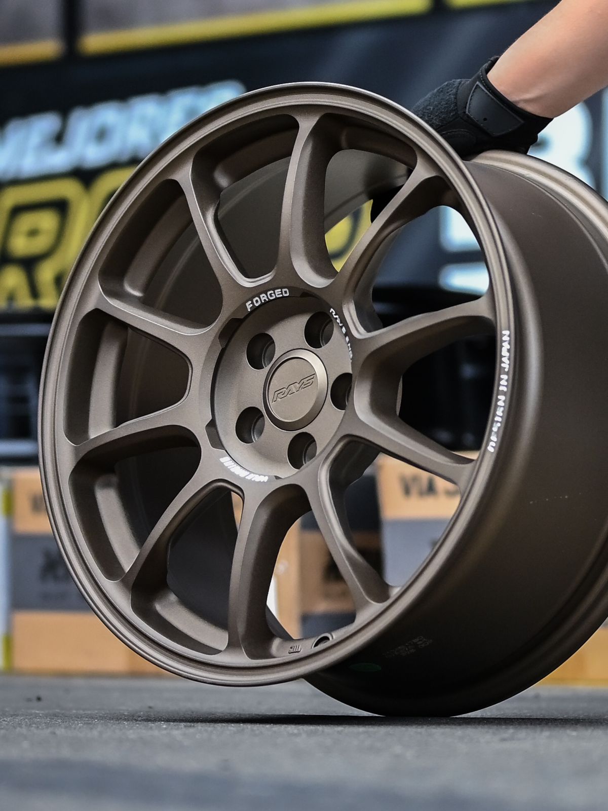 ADX85H-302 16X7 5X114.3 ET35 CB73.1