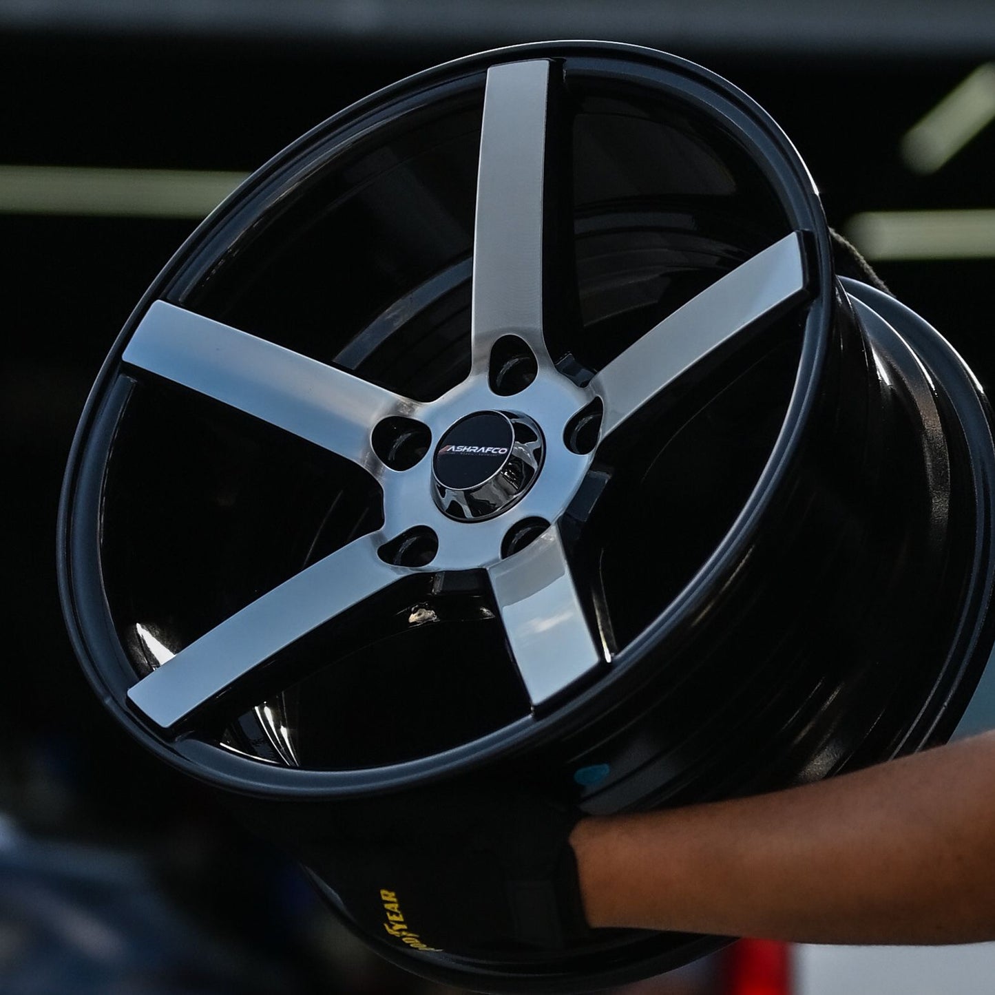 ADX85H-316 16X7.5 5X114.3 ET25 CB73.1