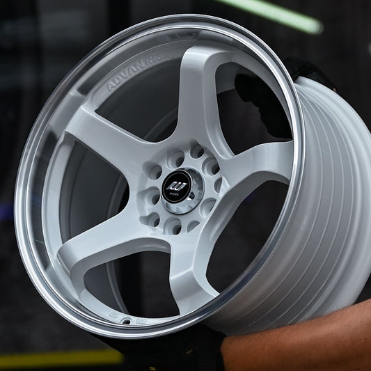 ADX85H-322 16X8 5x100/114.3 ET15 CB73.1