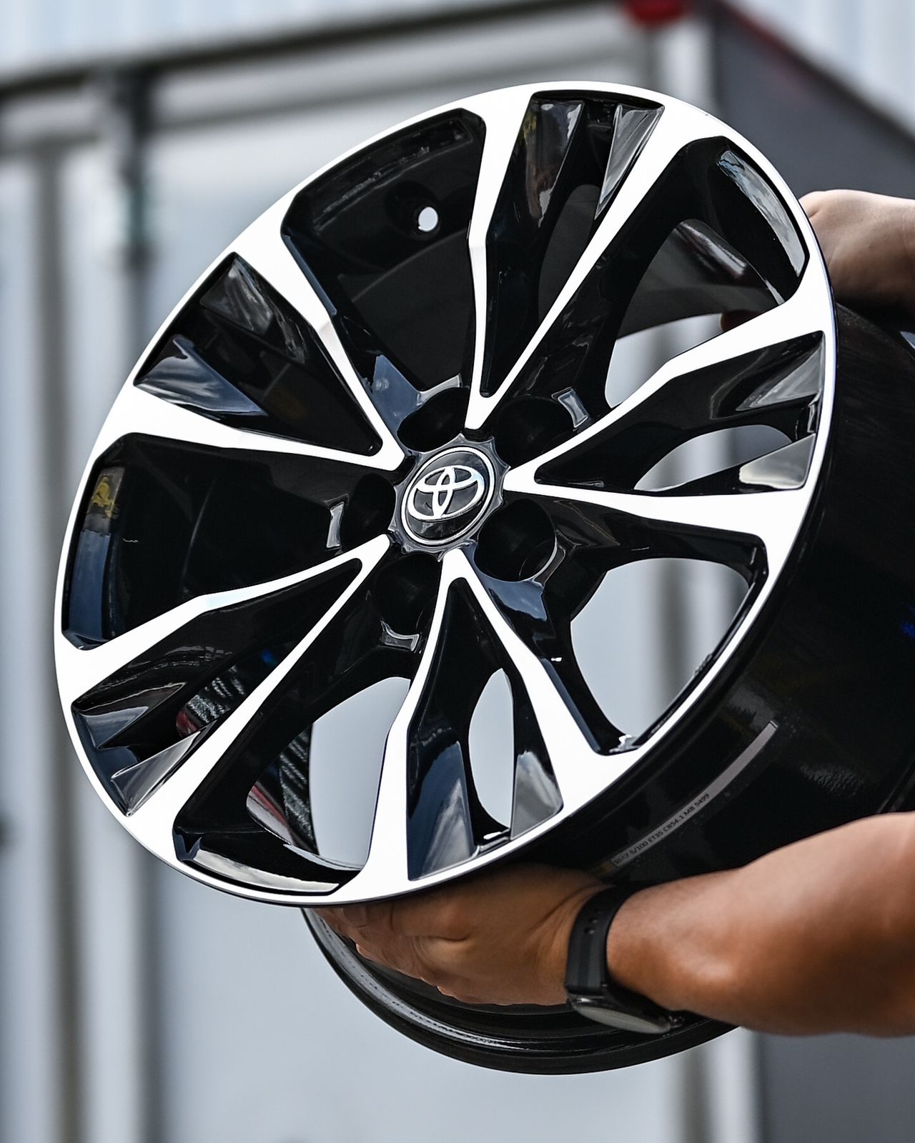 ADX85H-59 16x7 5x100 ET35 CB54.1