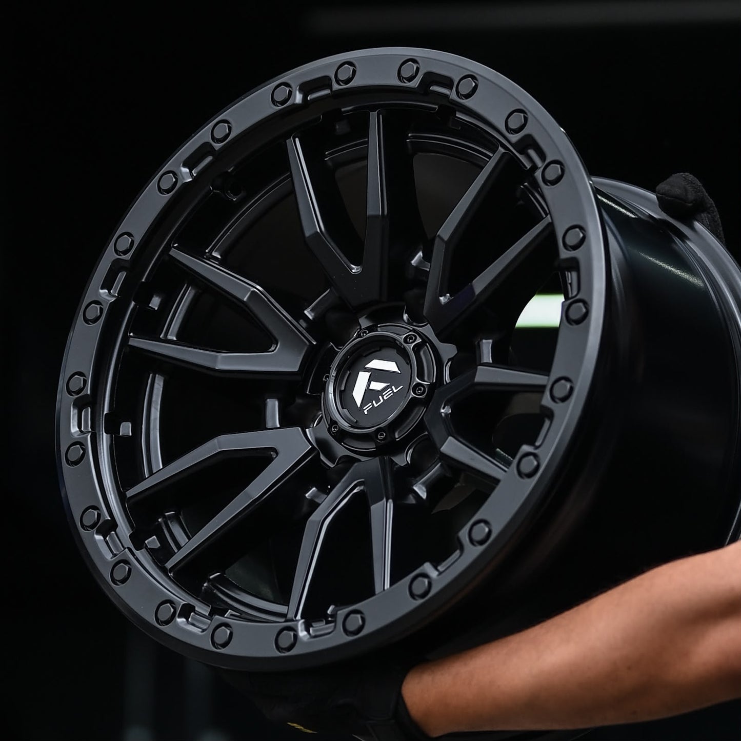 AOD74X46H-50 FUEL D679 REBEL 17X9 6X139 ET1 CB106.1