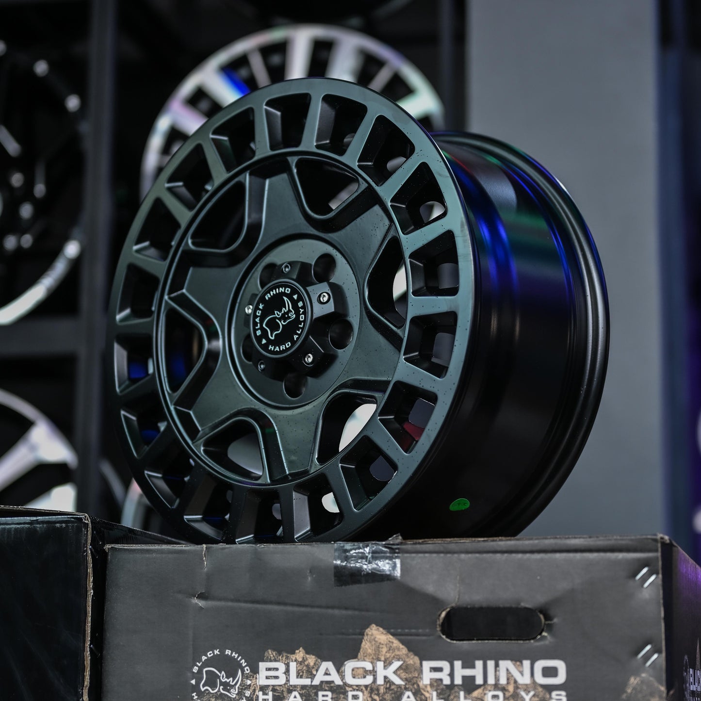 AOD7BMW5H-9 BLACK RHINO YORK 17X8 5X120 ET35 CB76