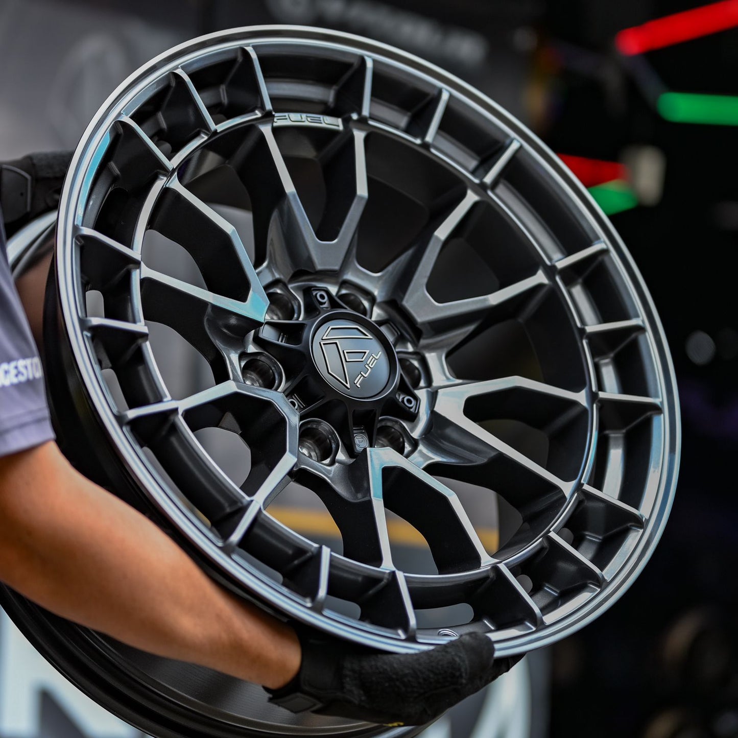 AVO4X46H-18 FUEL REVOLT 20X9 6X139 ET1 CB106