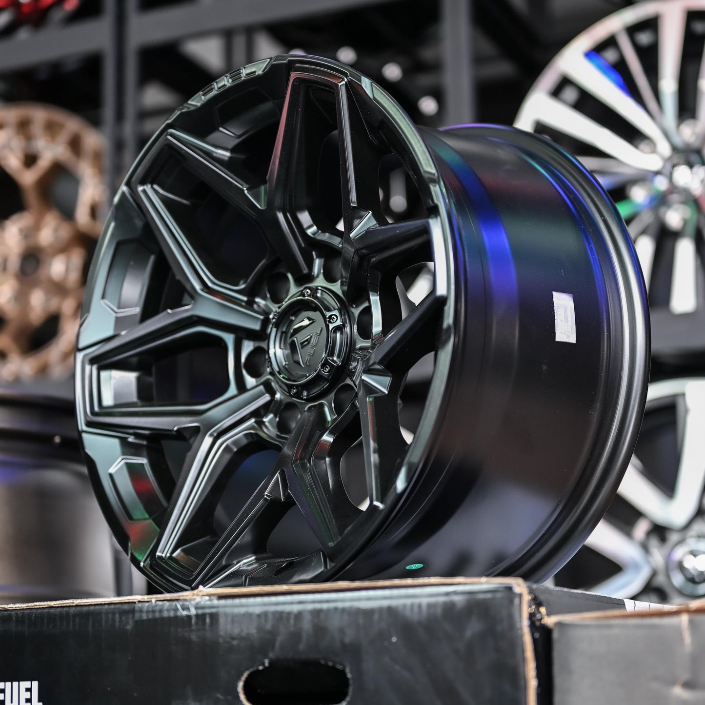 AOD84X46HF-04 FUEL FLUX 18X9 6X114 ET20 CB66