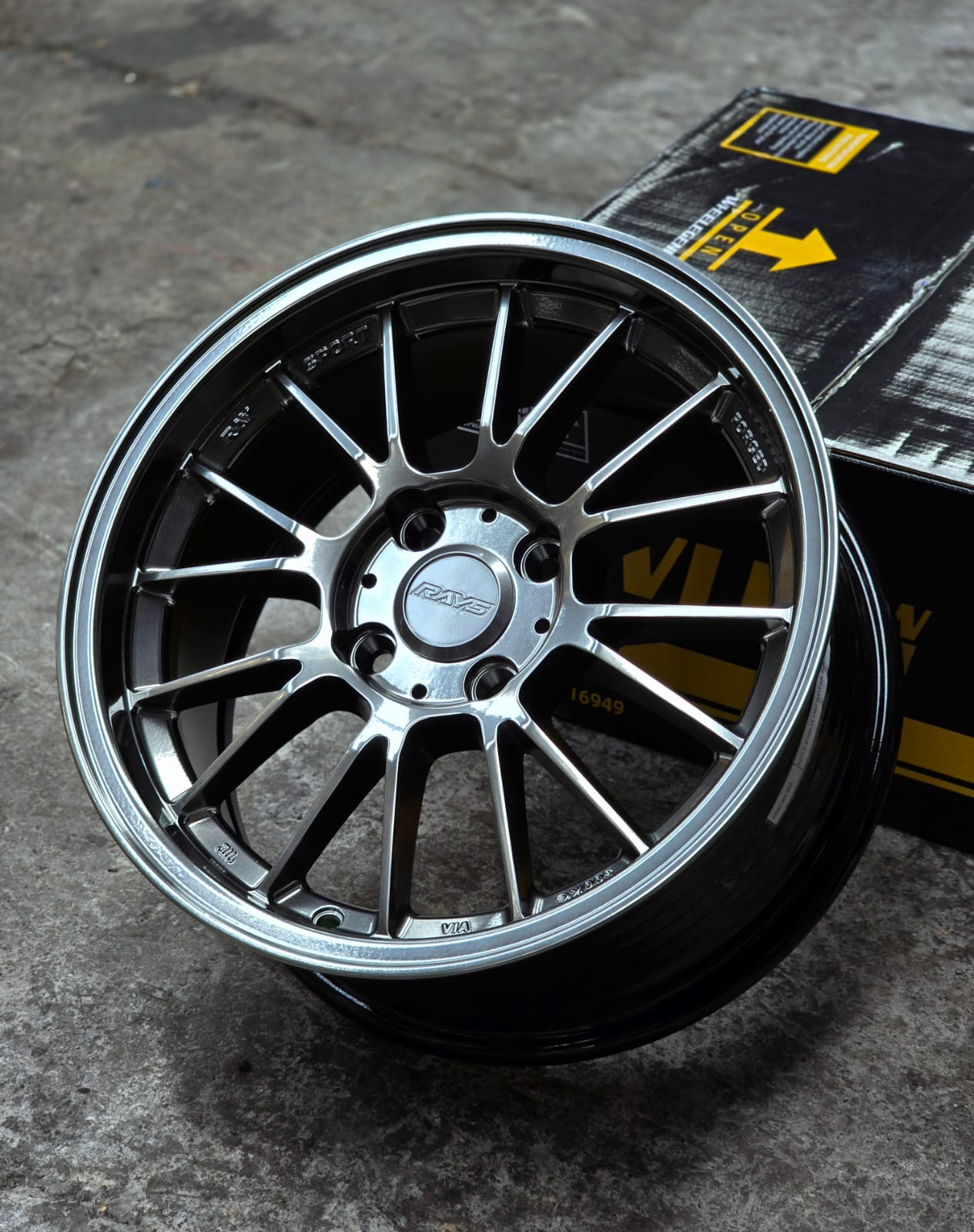 AQX74H-303 15X7 4X100 ET35 CB73.1