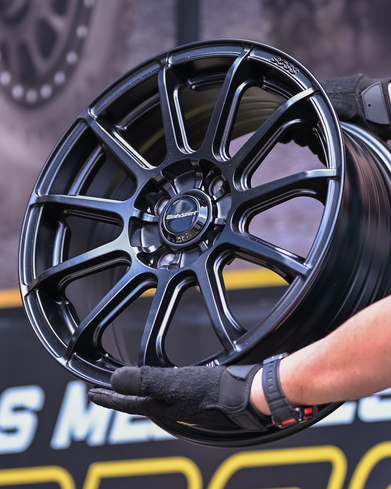 AQX74H-423 15x6.5 4x100 ET35 CB73.1