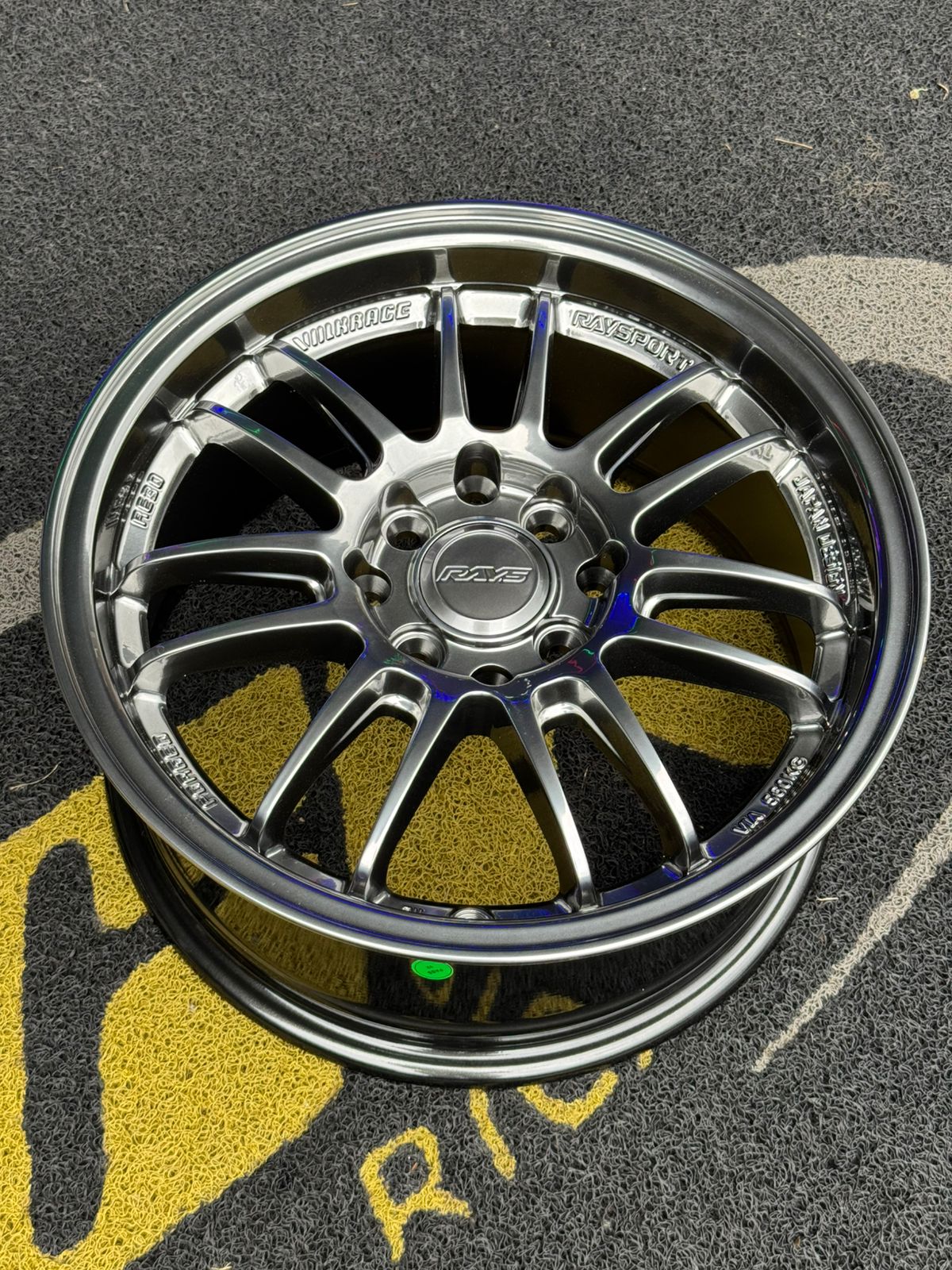AQX74H-472 15X7 8X100/114.3 ET35 CB73.1