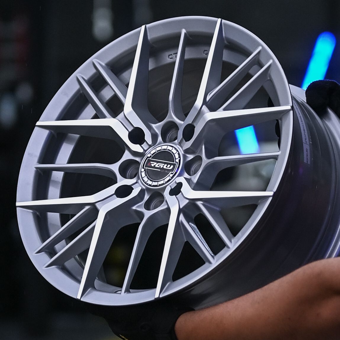 AQX74H-492 15X6.5 8X100/114.3 ET38 CB73.1